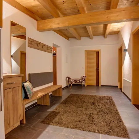 Haus Mattle Апартаменты Петной-ам-Арльберг